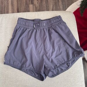 Alphalete Women's Swift Short 4.5" - Plum Glow